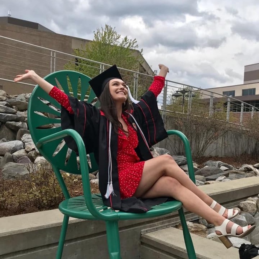 Meet your Posher, Kayla